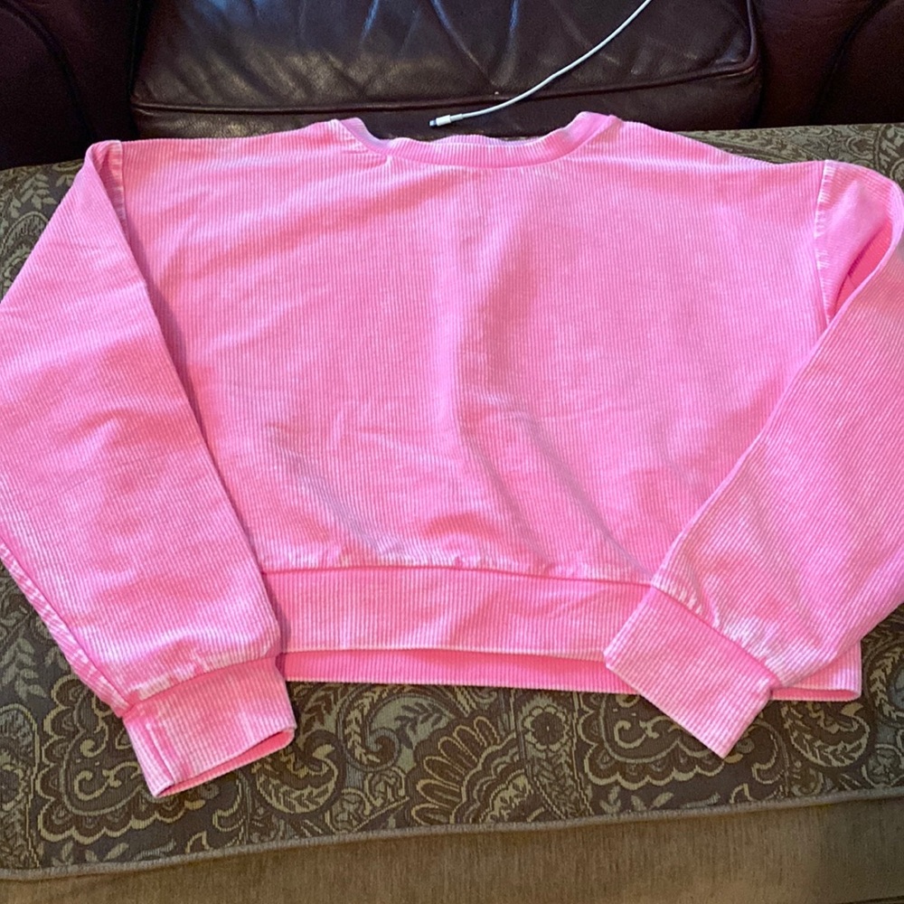 Pink lily crop sweater pink small